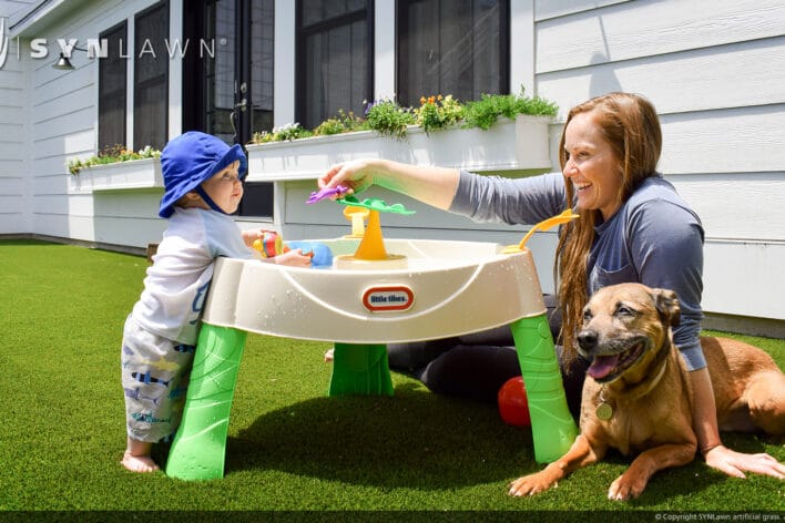 SYNLawn Wyoming pets artificial grass safe for family dogs and kids
